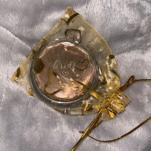 Gold Heart-Patterned Makeup Compact